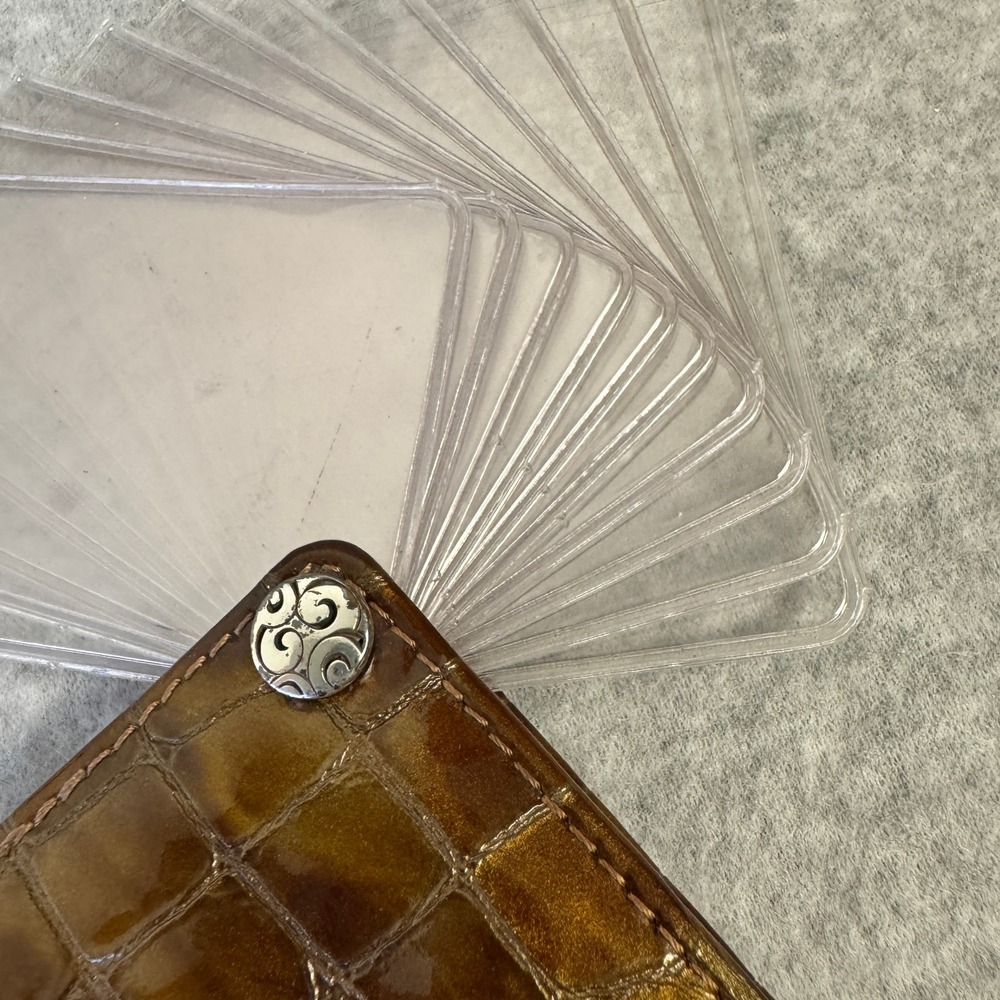 Brighton Vintage Brown Metalic Croc Embossed Leather Card Holder Case (10 Cards) - Picture 2 of 9